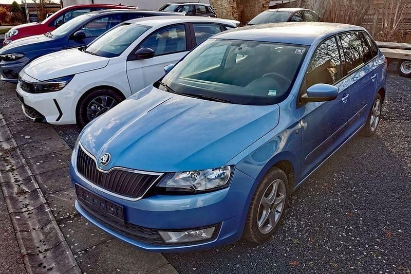 Gebraucht Skoda Rapid Active 90 PS (66 kW) 2014 Blau Kleinwagen
