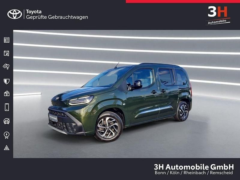Grün Gebraucht 2024 Toyota Proace Verso City Kombi | 30.990 € (Teuer) - Bild 1/4
