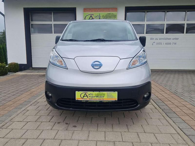 Gebraucht Nissan e-NV200 80 kW (109 PS) 2015 Silber Van / Kleinbus