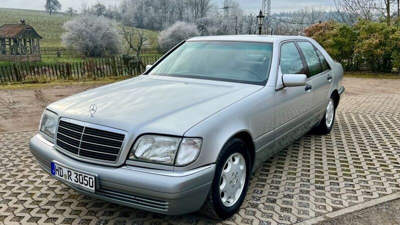Silber Gebraucht 1995 Mercedes S420 Limousine | 13.990 € - Bild 1/4
