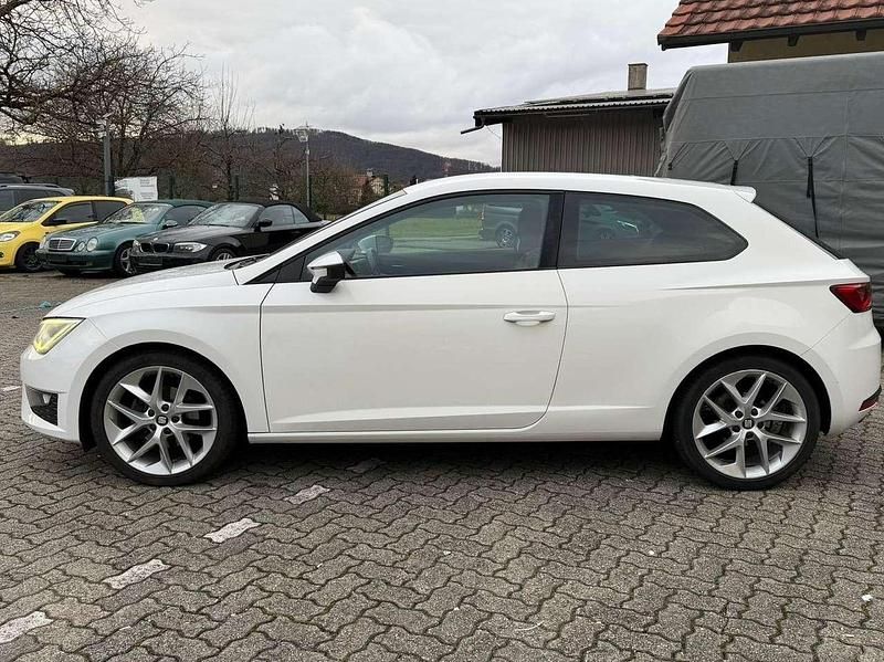 Second-hand Seat Leon FR 140 CP (102 kW) 2013 Alb Coupe