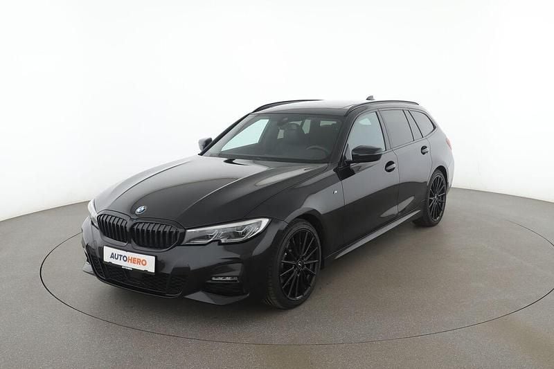 Schwarz Gebraucht 2022 BMW 330 M Sport Kombi | 32.300 € (Superpreis) - Bild 1/3