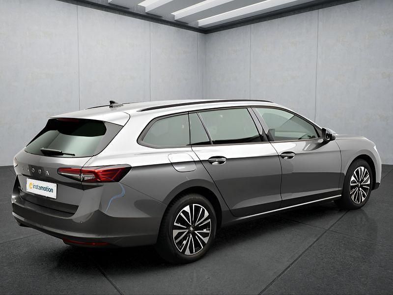 Gebraucht Skoda Superb 150 PS (110 kW) 2025 Grau Kombi