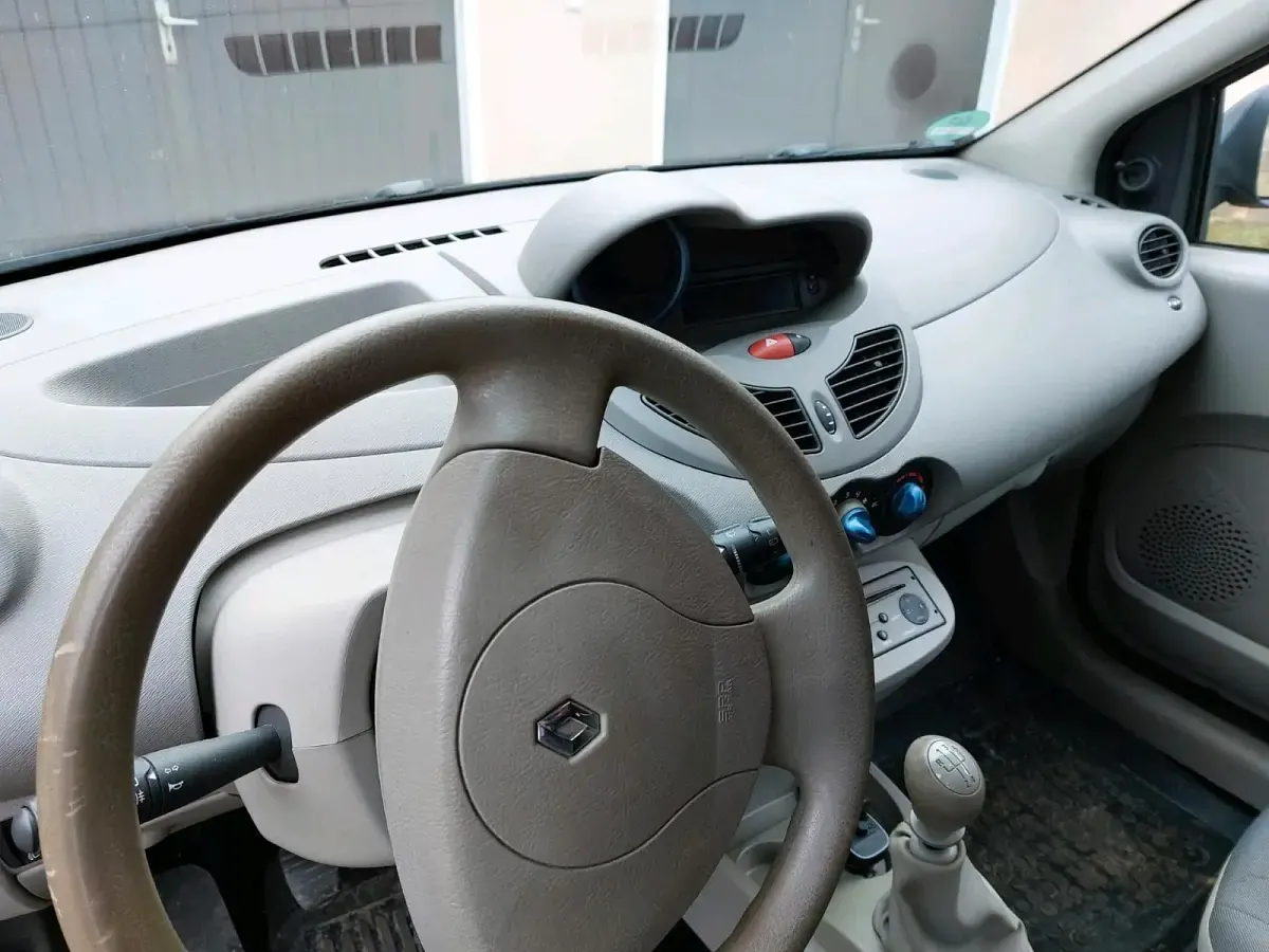 Gebraucht Renault Twingo 75 PS (55 kW) 2007 Schwarz Kleinwagen