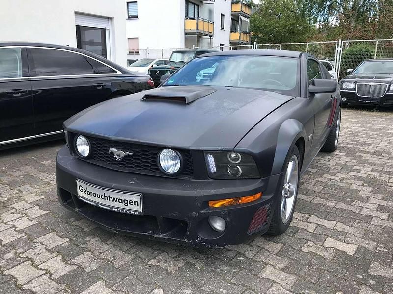 Gebraucht Ford Mustang GT 305 PS (224 kW) 2015 Mattschwarz Coupé