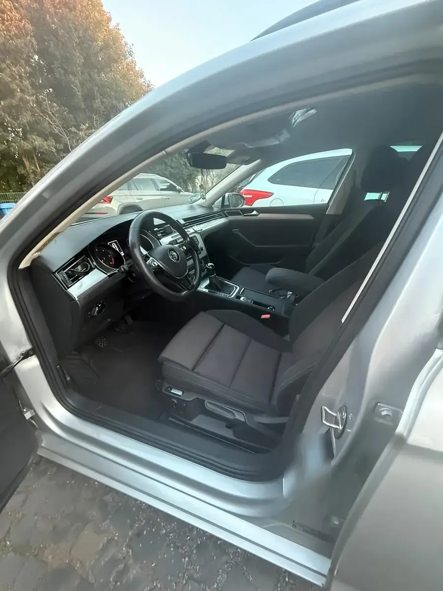 Gebraucht VW Passat 150 PS (110 kW) 2016 Grau Kombi