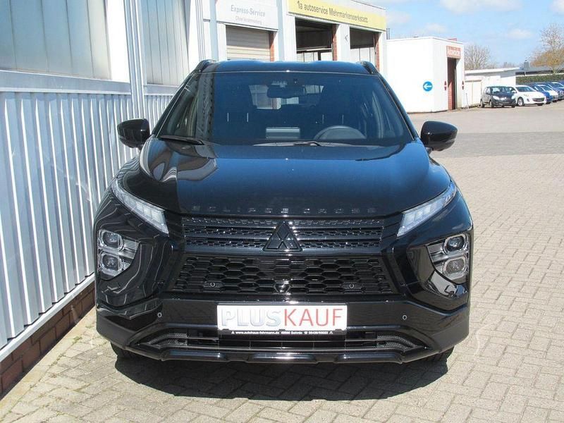 Gebraucht Mitsubishi Eclipse Cross 185 PS (136 kW) 2023 Schwarz (metallic) SUV
