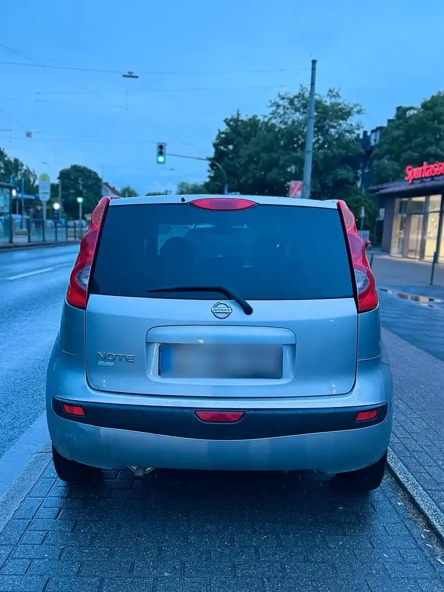 Gebraucht Nissan Note 110 PS (80 kW) 2007 Silber Kleinwagen