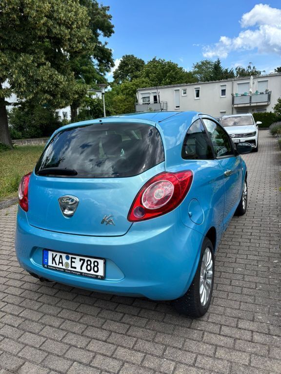 Blau Gebraucht 2010 Ford Ka Titanium Kleinwagen | 2.400 € (Guter Preis) - Bild 1/4