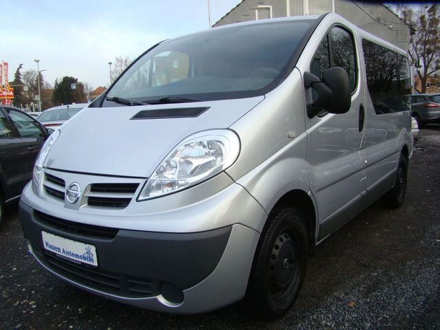 Silber metallic Gebraucht 2014 Nissan Primastar Van / Kleinbus | 11.970 € - Bild 1/4