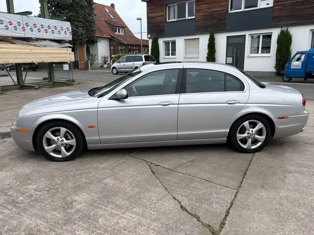 Używany Jaguar S-Type Executive 238 KM (175 kW) 2004 Srebrny Sedan/Limuzyna