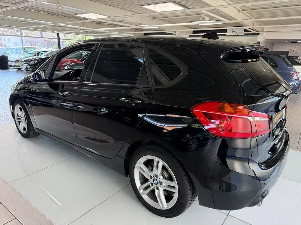 Gebraucht BMW 225 Active Tourer Advantage 136 PS (100 kW) 2019 Schwarz Van / Kleinbus
