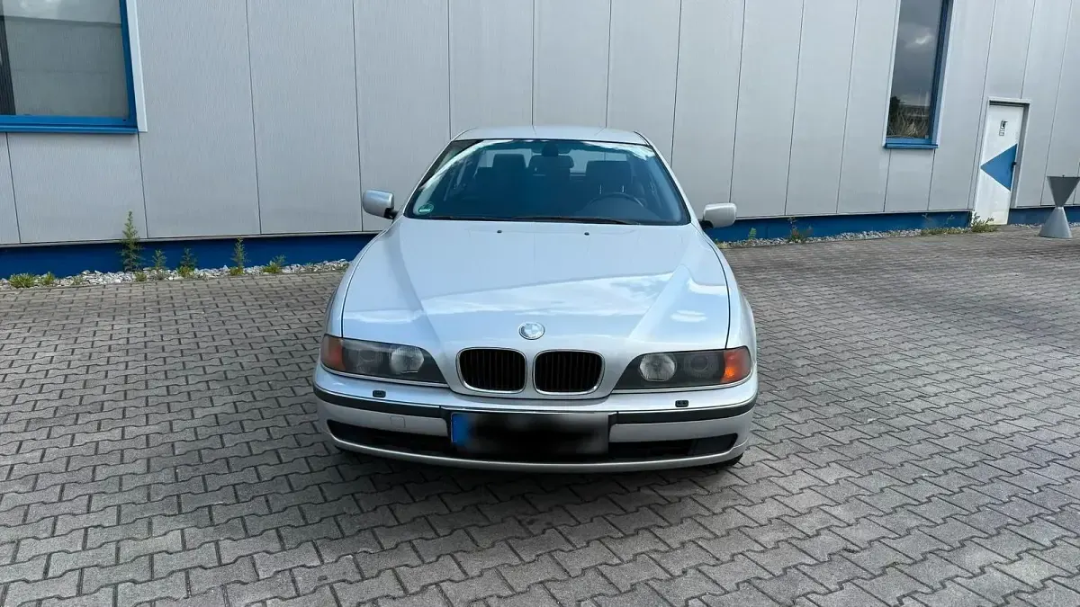 Gebraucht BMW 520 150 PS (110 kW) 2000 Silber Limousine