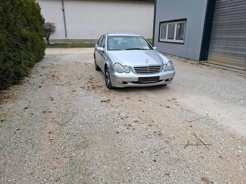 Gebraucht Mercedes C200 163 PS (119 kW) 2001 Silber Limousine