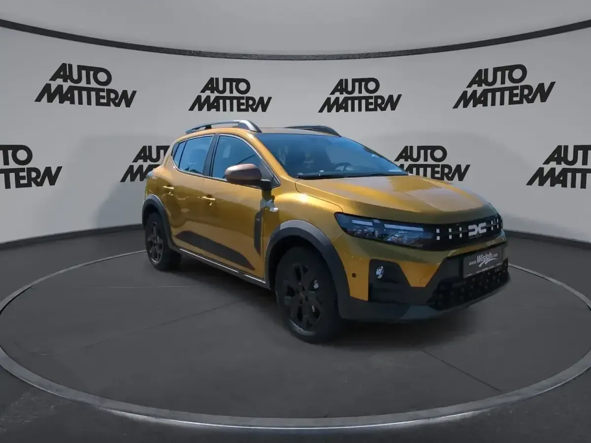 Neu Dacia Sandero Extreme 110 PS (80 kW) 2026 Gold (amber yellow (gold)) Limousine