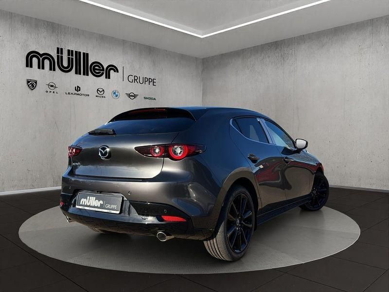 Neu Mazda 3 Nagisa 140 PS (102 kW) 2026 Machine gray Limousine