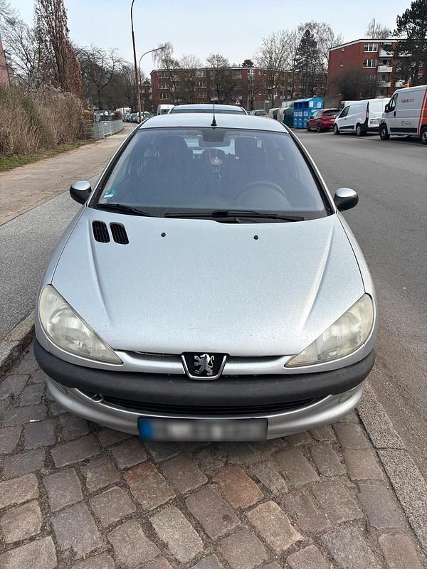 Gebraucht Peugeot 206 70 PS (51 kW) 2006 Silber Kleinwagen