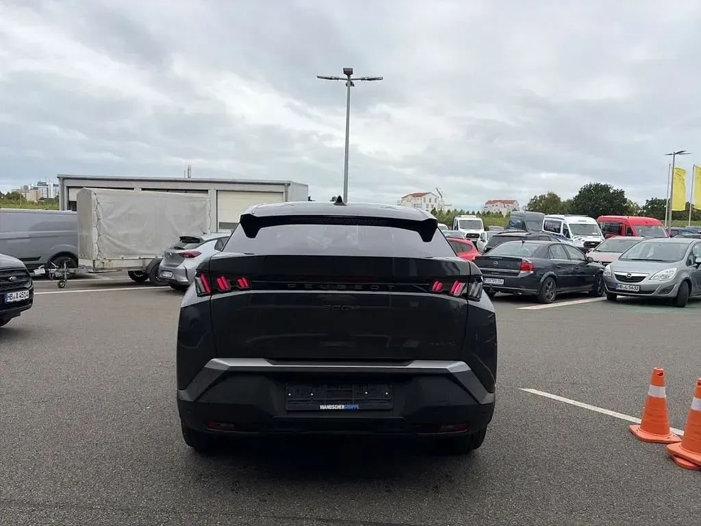 Neu Peugeot 3008 Allure 145 PS (106 kW) 2026 Schwarz SUV