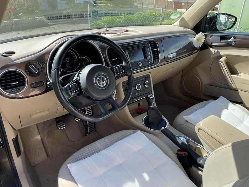 Gebraucht VW Beetle Design 160 PS (117 kW) 2014 Braun Kleinwagen