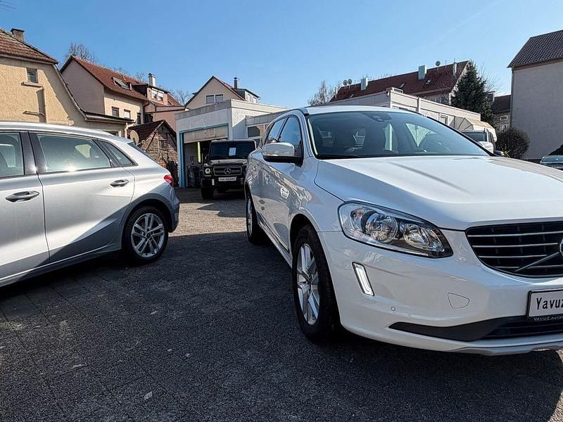 Gebraucht Volvo XC60 Summum 150 PS (110 kW) 2017 Weiß SUV