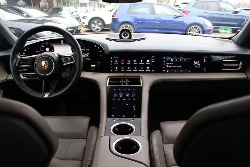 Gebraucht Porsche Taycan Cross Turismo 280 kW (381 PS) 2023 Grau SUV