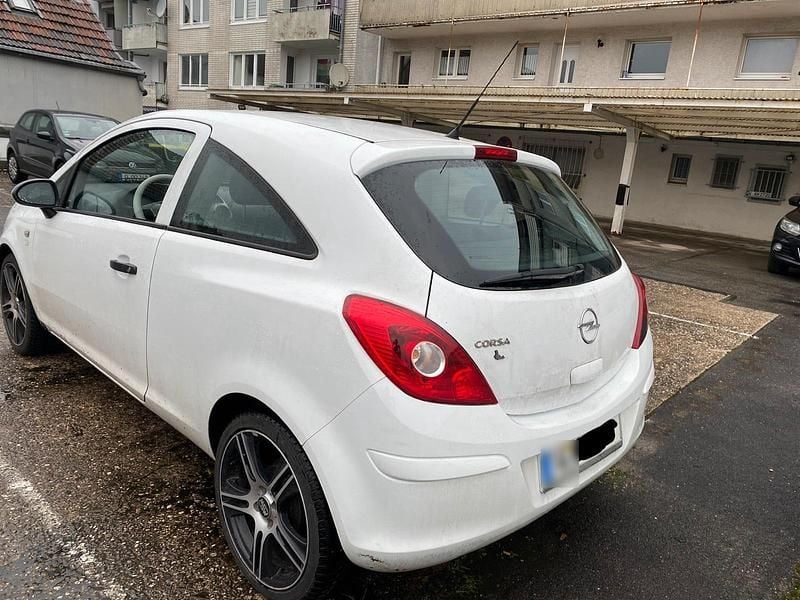 Gebraucht Opel Corsa 80 PS (58 kW) 2009 Weiß Kleinwagen