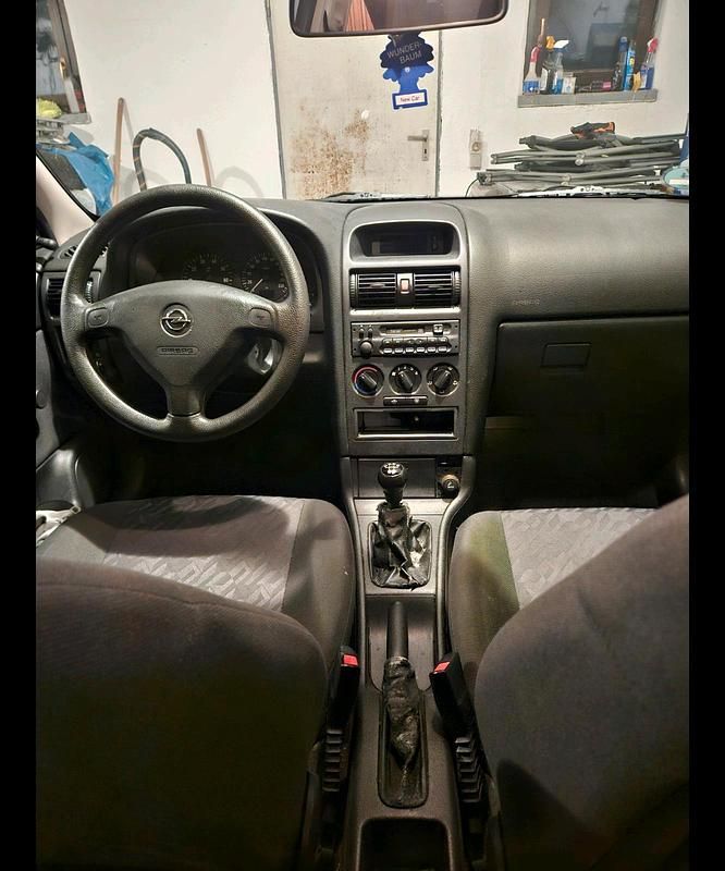 Usata Opel Astra 84 CV (61 kW) 2003 Argento Station wagon