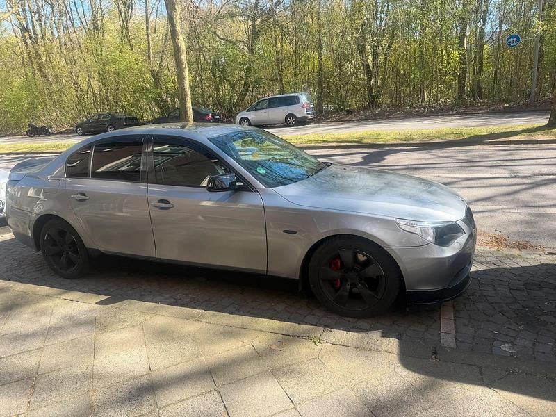 Gebraucht BMW 520 170 PS (125 kW) 2004 Grau Limousine