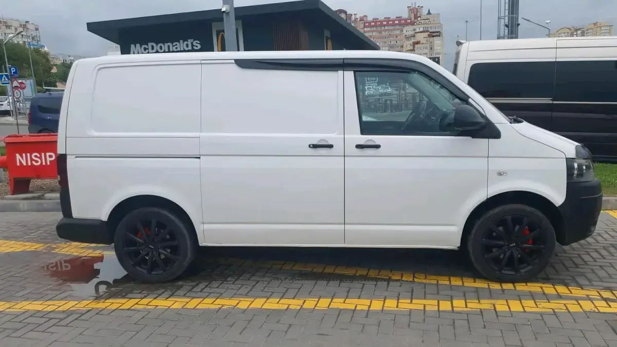 Gebraucht VW Multivan 102 PS (75 kW) 2011 Weiß Van / Kleinbus