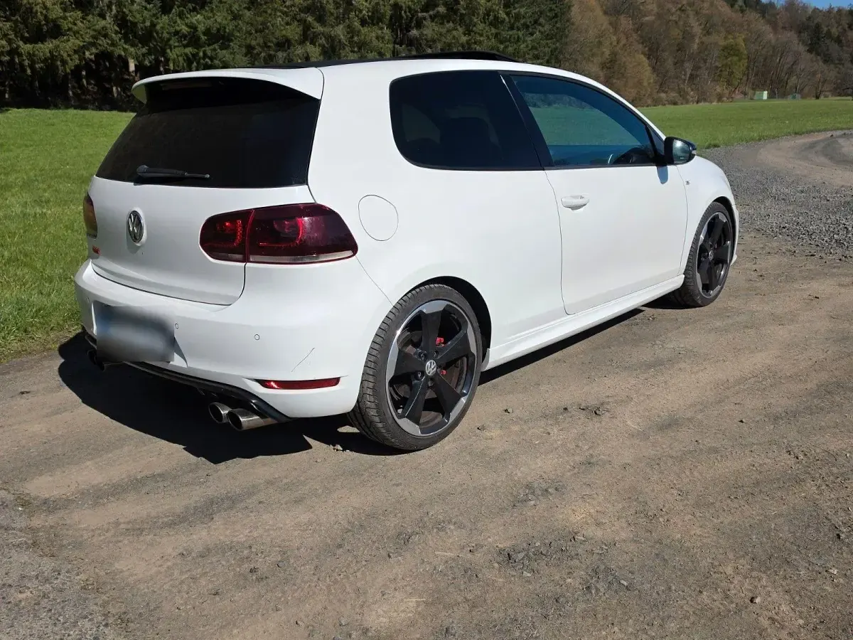 Second-hand VW Golf VI Edition 235 CP (172 kW) 2011 Alb Hatchback