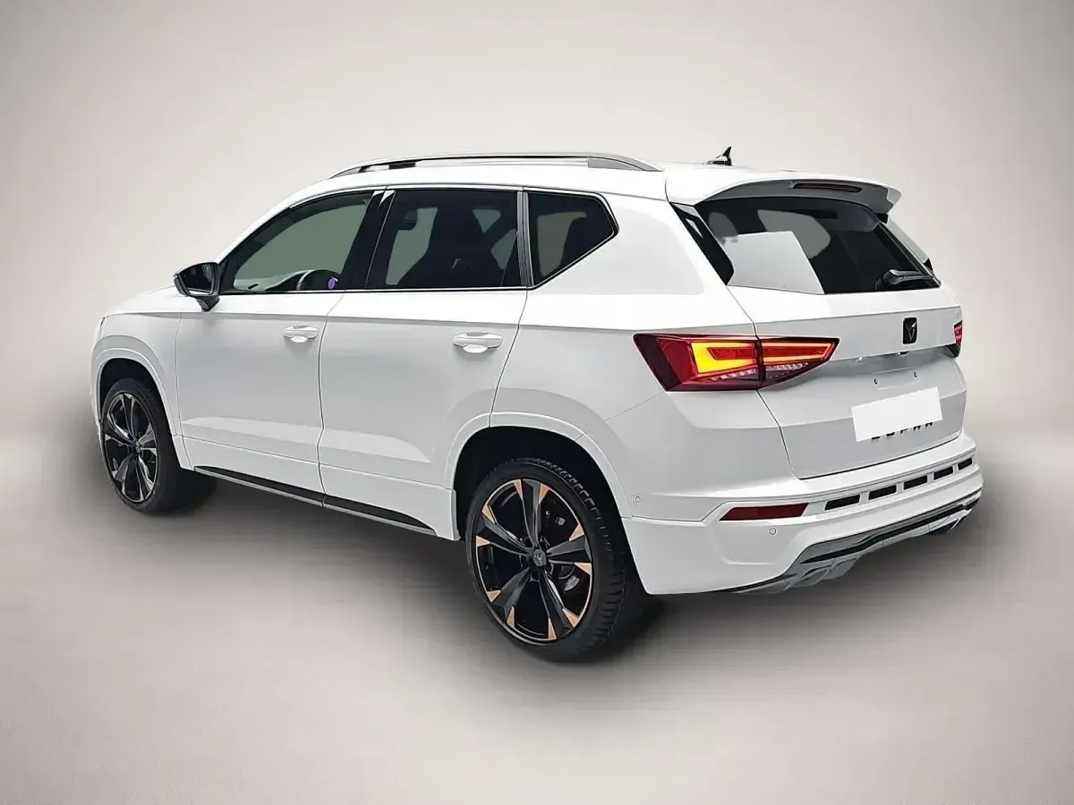 Neu Cupra Ateca 150 PS (110 kW) 2025 Weiß SUV