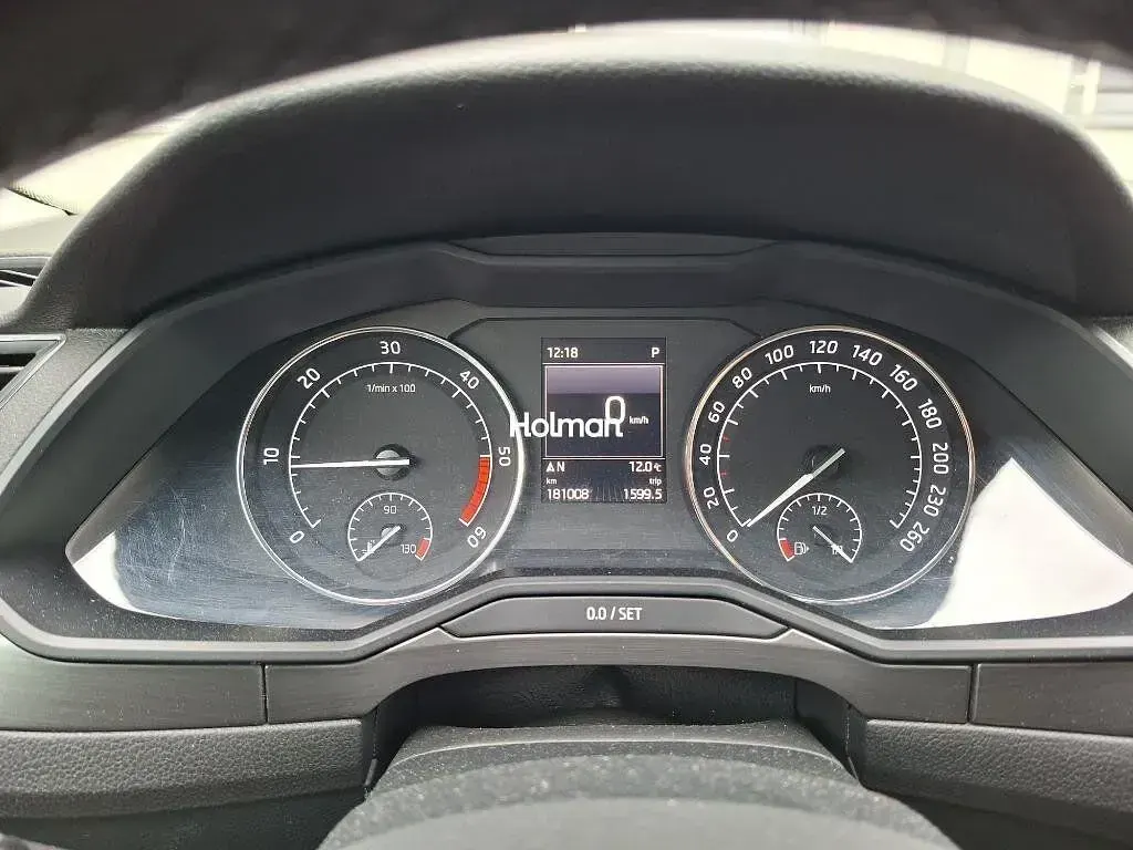 Gebraucht Skoda Superb Style 150 PS (110 kW) 2016 Schwarz Kombi
