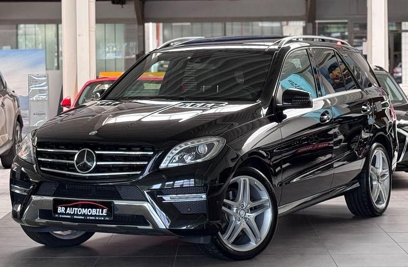 Obsidianschwarz Gebraucht 2015 Mercedes ML350 AMG line SUV | 19.990 € (Fairer Preis) - Bild 1/4