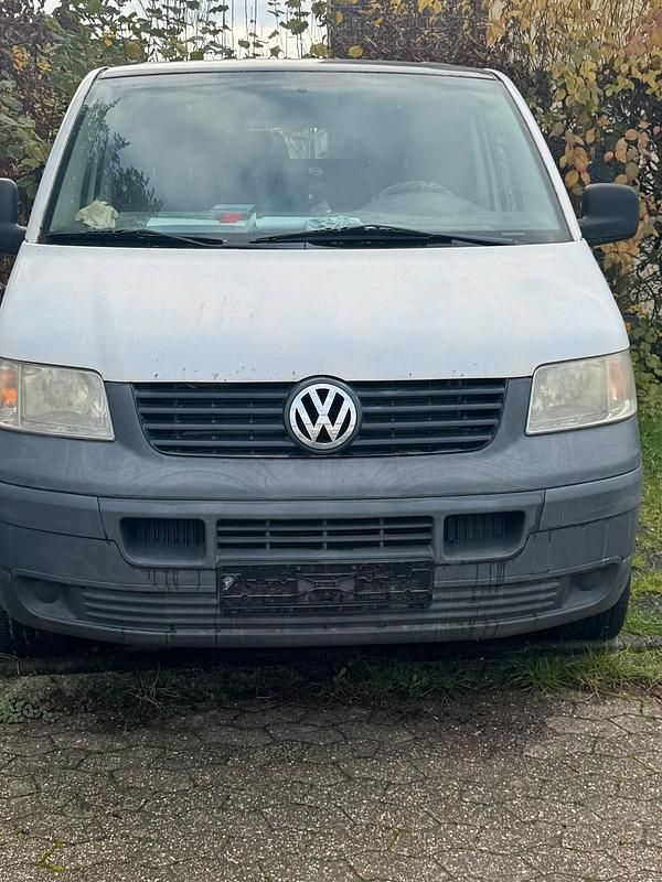 Weiß Gebraucht 2005 VW T5 Van | 2.800 € (Guter Preis) - Bild 1/4
