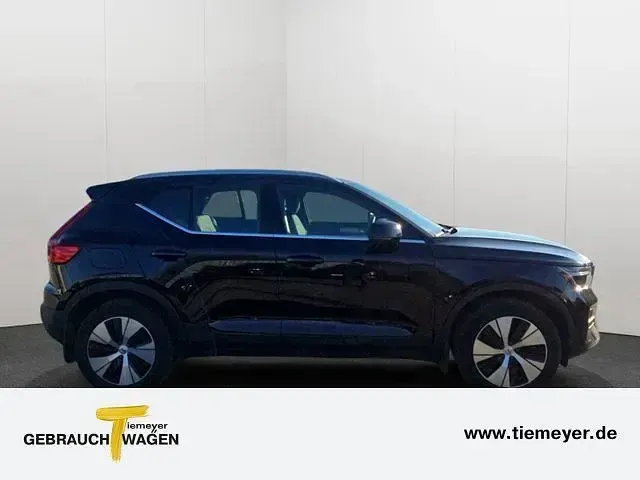 Gebraucht Volvo XC40 Core 211 PS (155 kW) 2022 Schwarz SUV