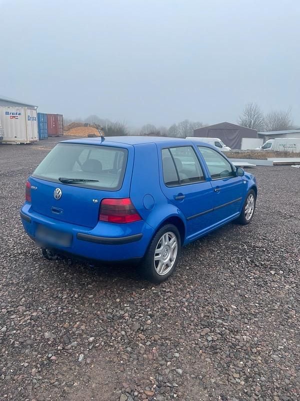 Gebraucht VW Golf IV 105 PS (77 kW) 2000 Blau Kleinwagen
