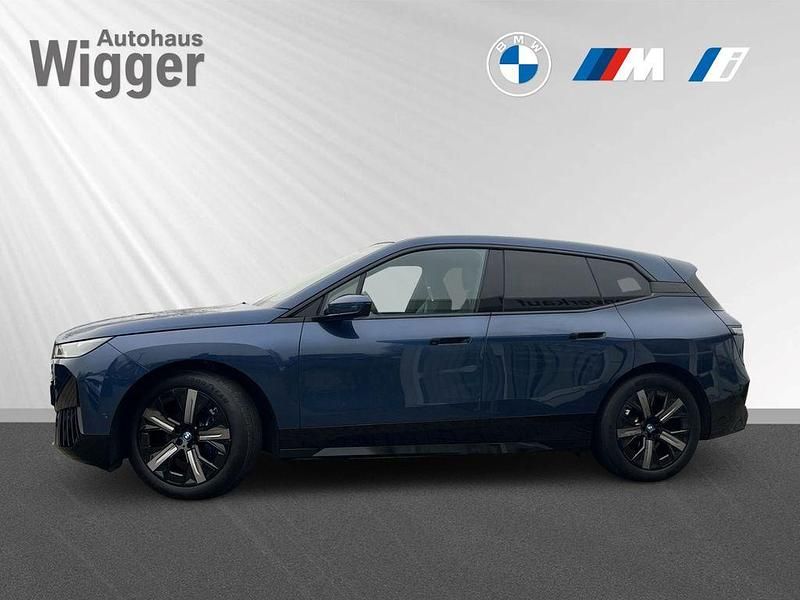 Second-hand BMW iX 384 kW (523 CP) 2022 Albastru SUV