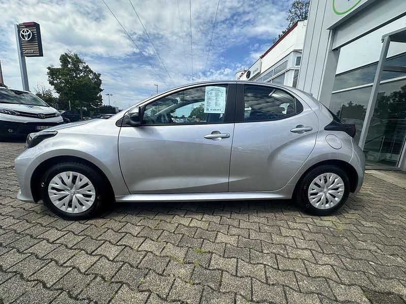 Gebraucht Toyota Yaris Comfort 72 PS (52 kW) 2023 Limousine