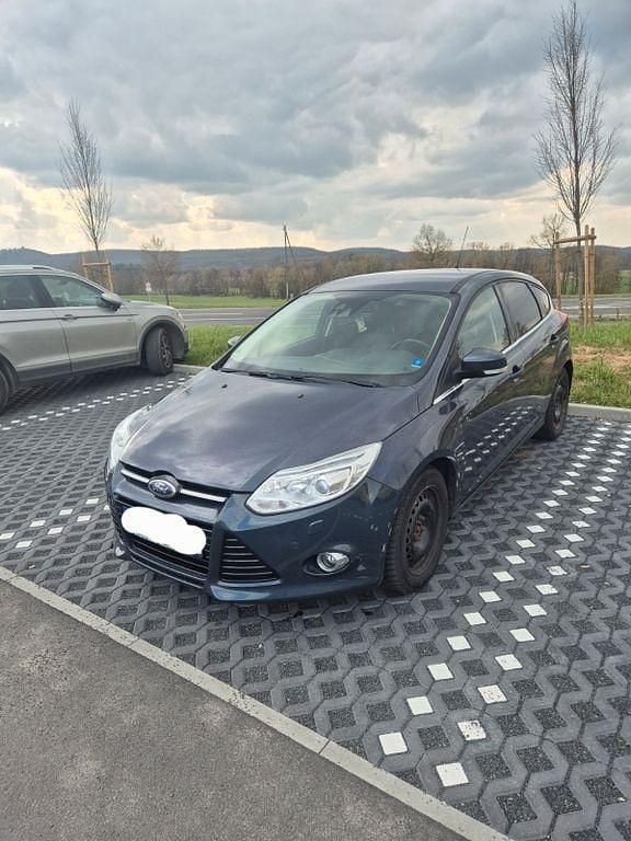 Gebraucht Ford Focus SYNC Edition 140 PS (102 kW) 2013 Blau Limousine