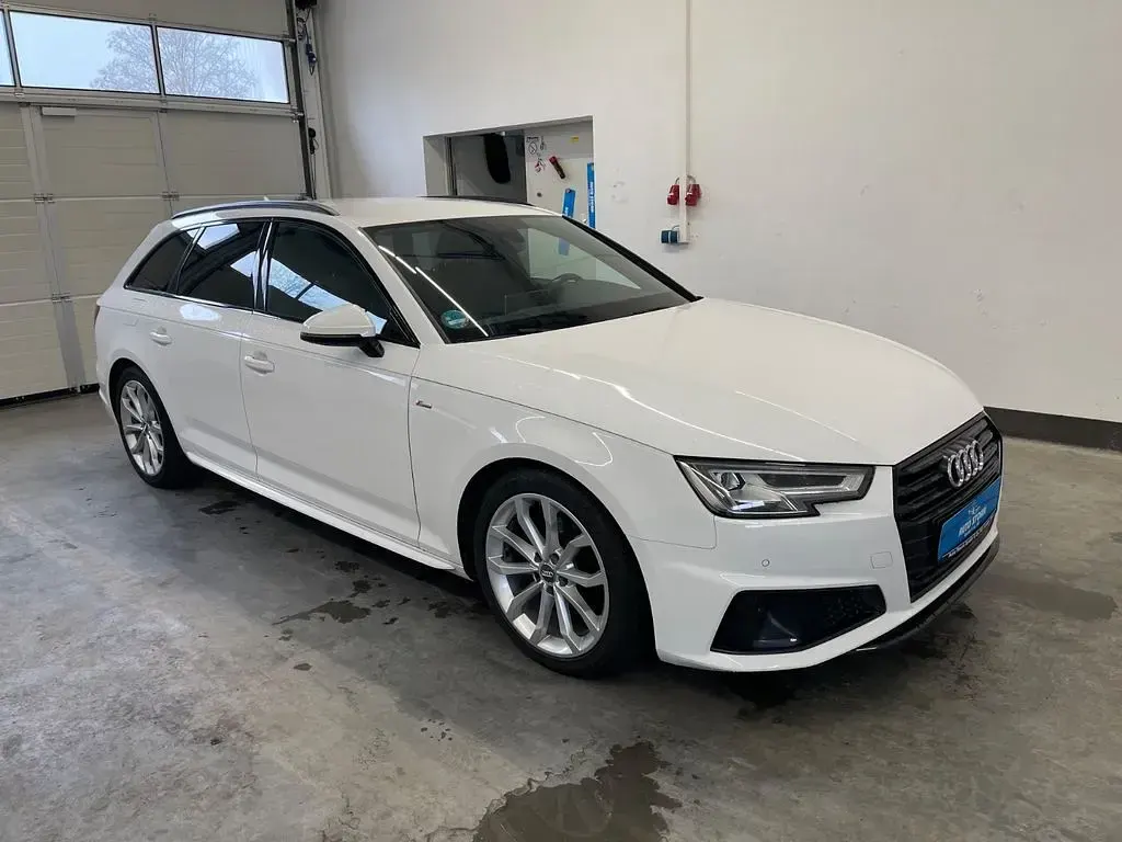 Gebraucht Audi A4 S-Line 150 PS (110 kW) 2019 Weiß Kombi