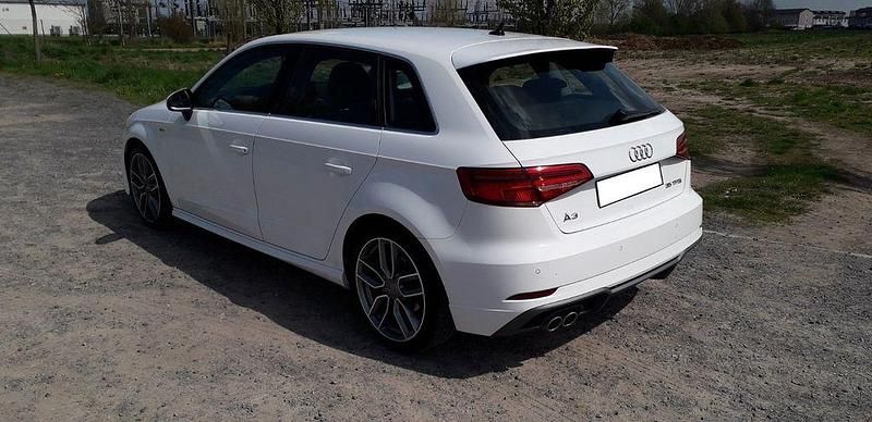 Gebraucht Audi A3 Sport 150 PS (110 kW) 2019 Weiß Limousine