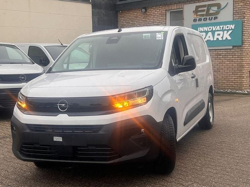 Weiß Neu 2025 Opel Combo Van / Kleinbus | 22.900 € (Fairer Preis) - Bild 1/4