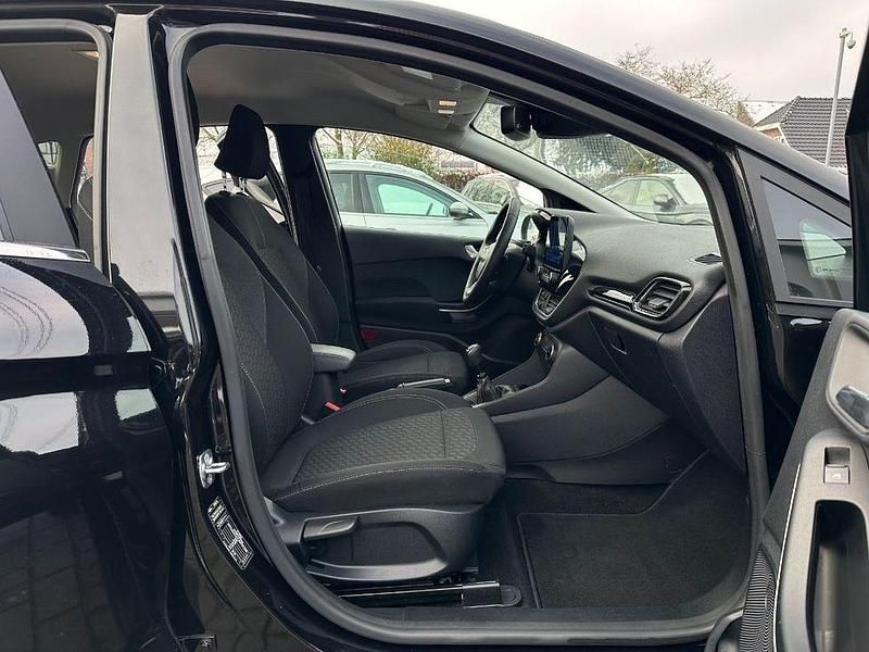 Gebraucht Ford Fiesta Titanium 125 PS (91 kW) 2023 Schwarz Limousine