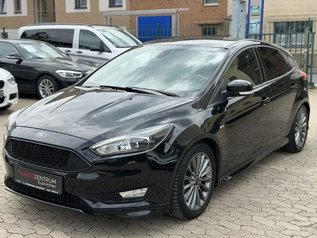 Usata Ford Focus ST-Line 182 CV (133 kW) 2017 Nero Berlina