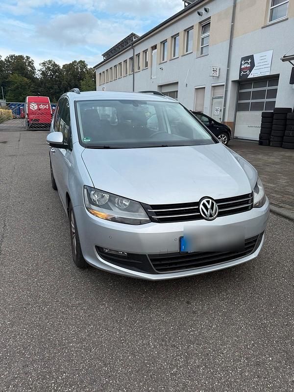 Silber Gebraucht 2011 VW Sharan Van / Kleinbus | 11.500 € (Etwas zu teuer) - Bild 1/4