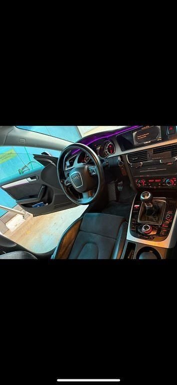 Schwarz Gebraucht 2010 Audi A5 Sportback Ambiente Limousine | 5.500 € (Superpreis) - Bild 1/4