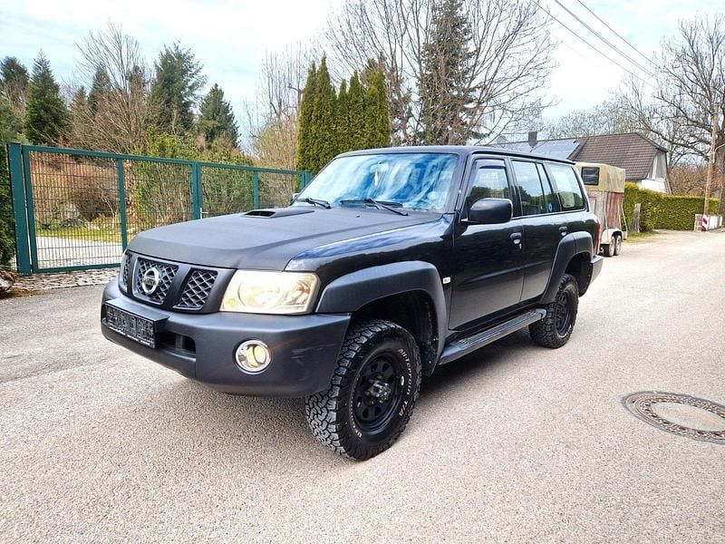 Gebraucht Nissan Patrol XE 200 PS (147 kW) 2008 Schwarz SUV