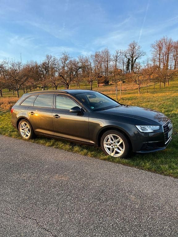 Gebraucht Audi A4 190 PS (139 kW) 2016 Grau Kombi