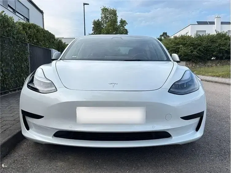Gebraucht Tesla Model 3 Standard Range Plus 239 kW (325 PS) 2021 Weiß Limousine