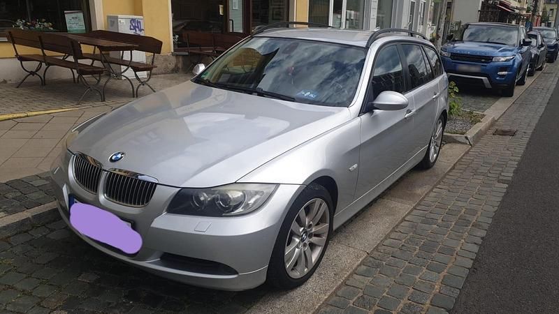 Gebraucht BMW 320 177 PS (130 kW) 2008 Silber Kombi